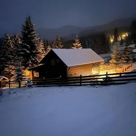1077 метрів над рівнем моря Chalet