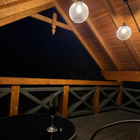 1077 метрів над рівнем моря Chalet *